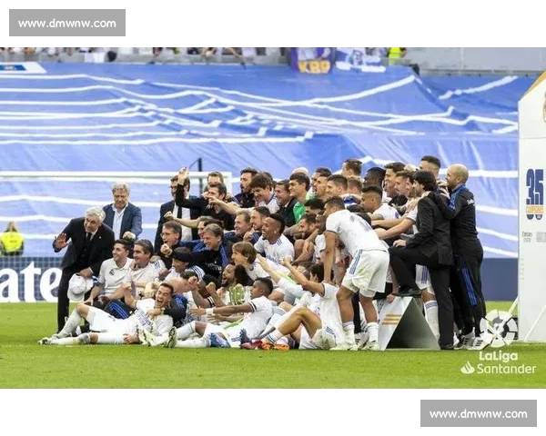 足坛风云再起 世界杯预选赛焦点战况分析及球员转会动态解析